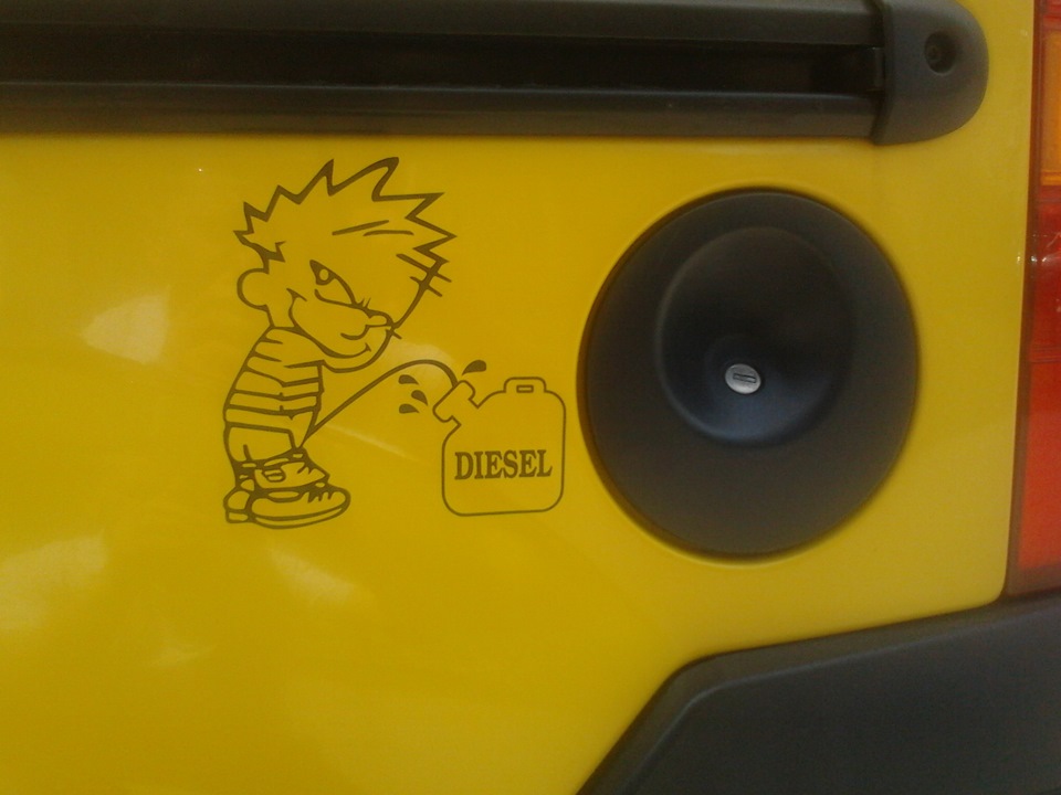 Пісяючий хлопчик DIESEL 5