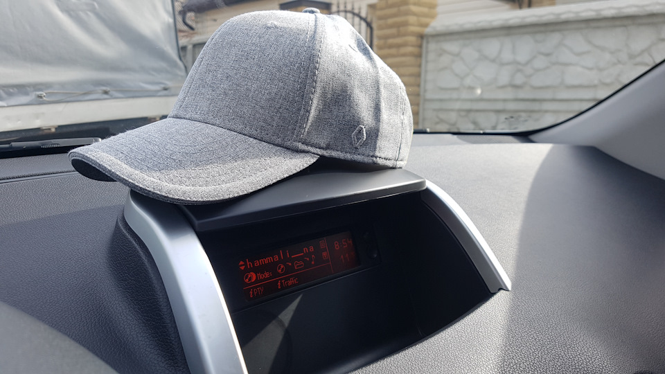 Кепка Renault 2