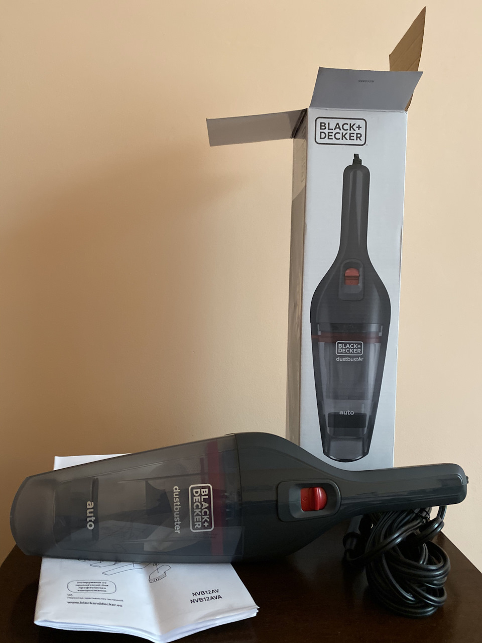Пилосос Black+Decker NV12AV 1