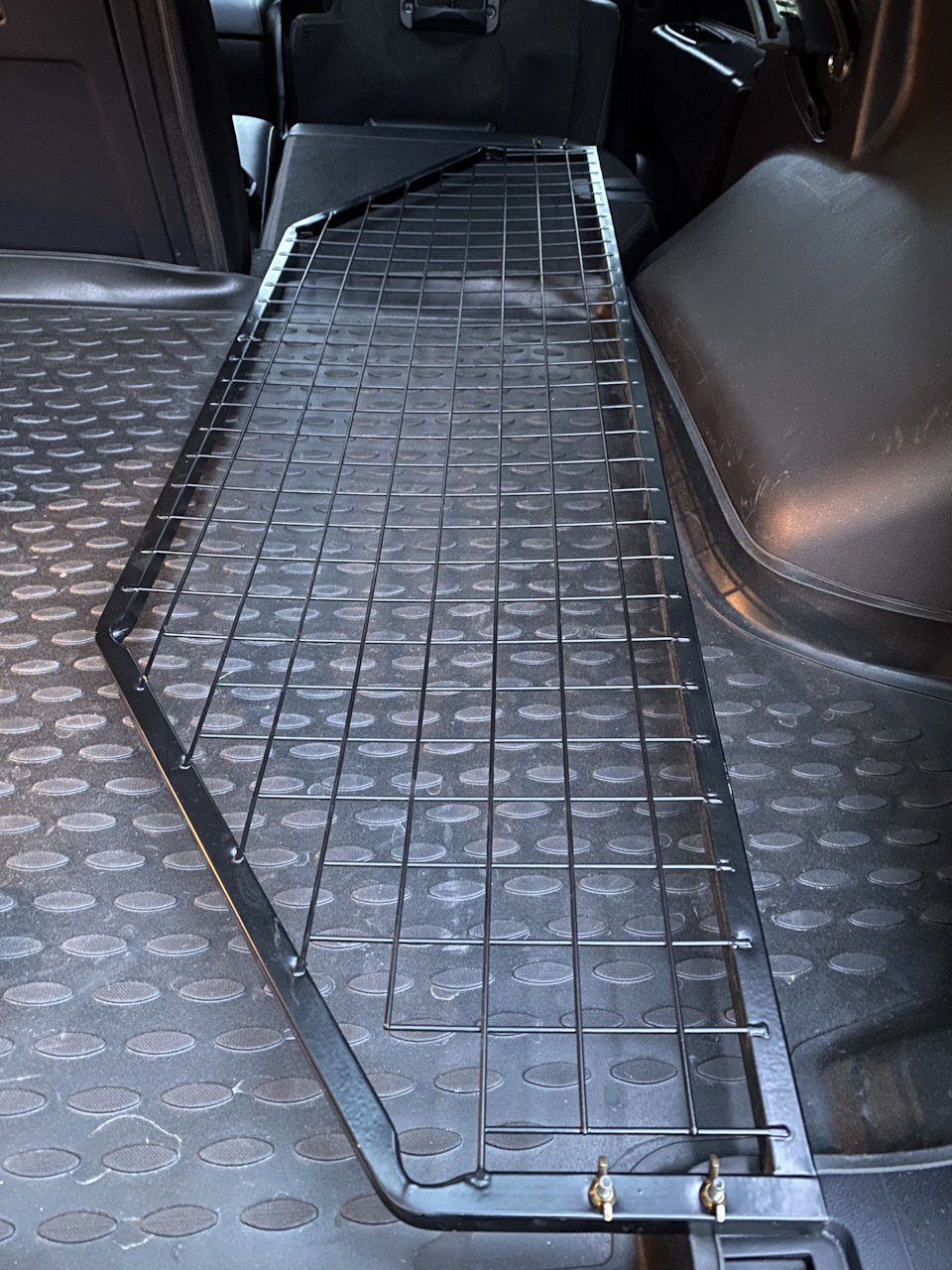 Сітка-перегородка в багажник. Renault Samsung Motors Genuine Accessory 1