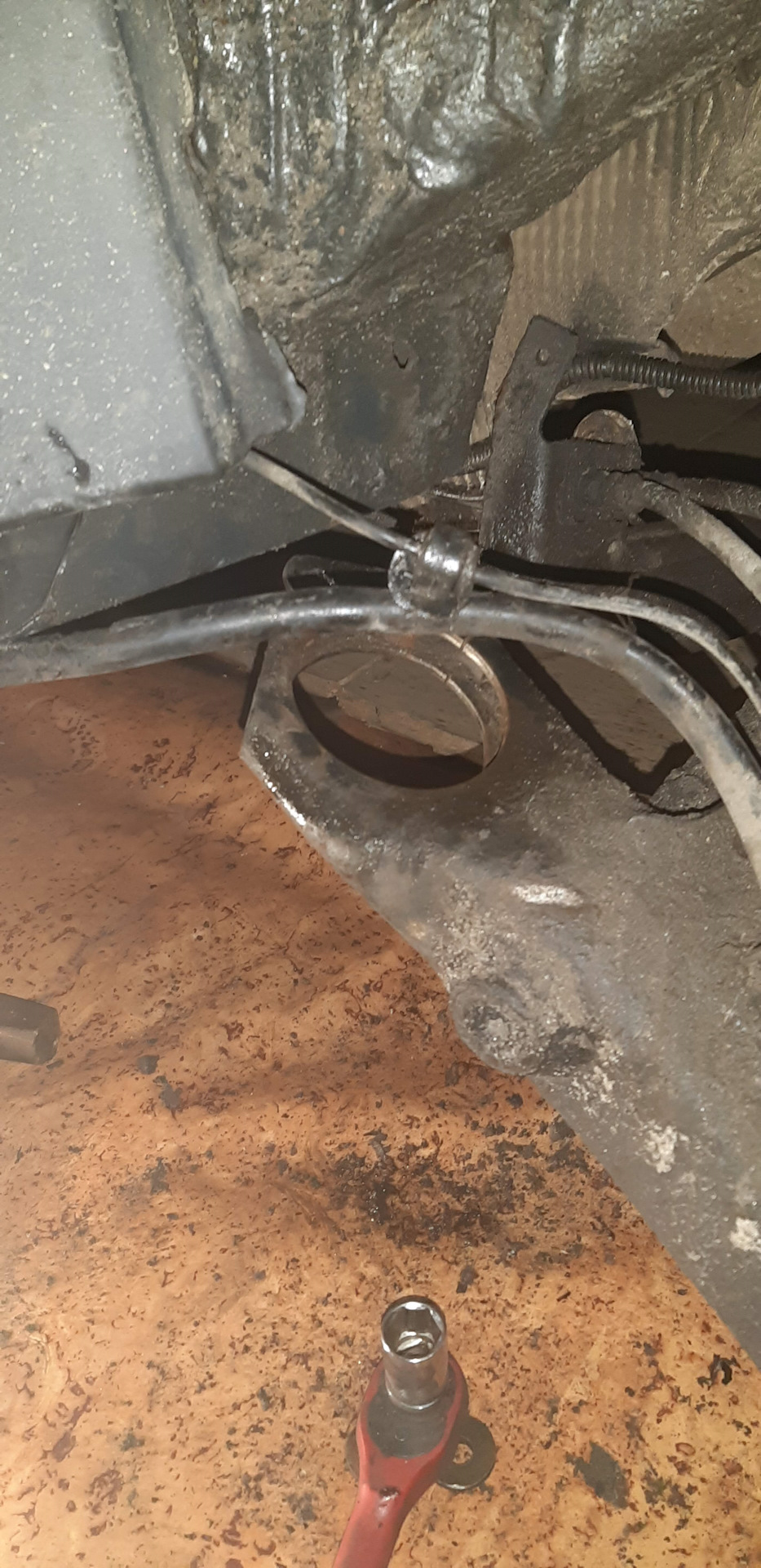 Заміна сайлетблоків задньої балки renault 77 01 209 534. 5
