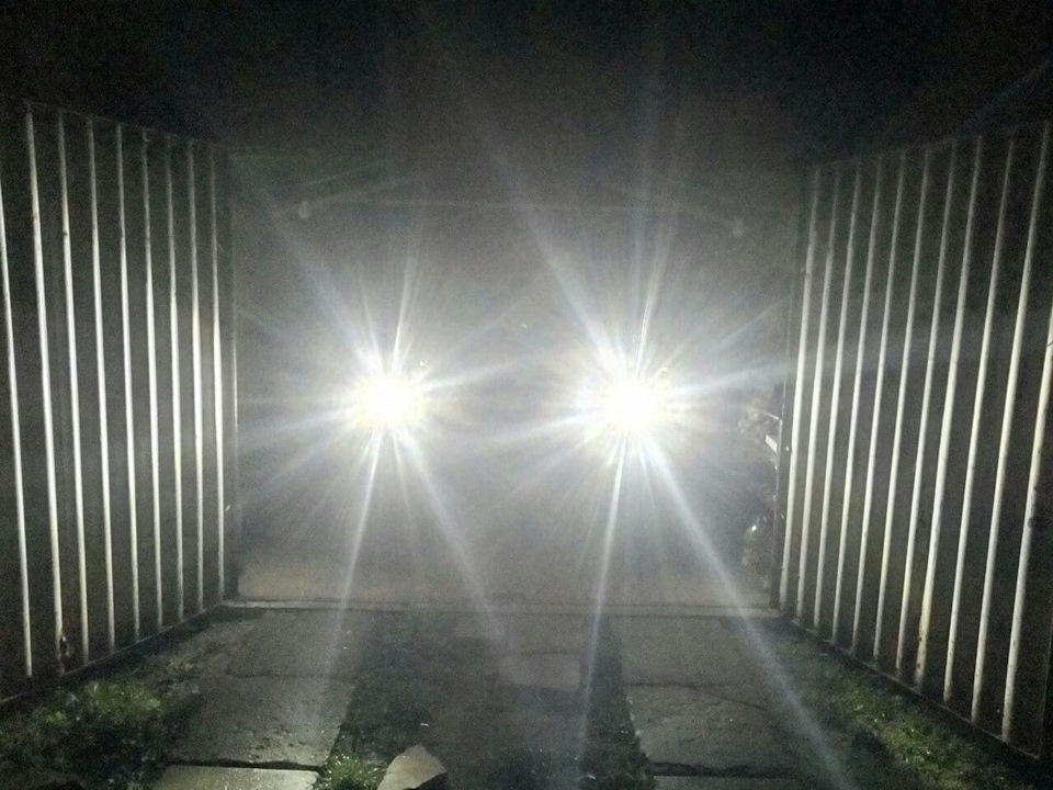 LED-лампи на оригінальних діодах CREE 15W або яскравий задній хід 2