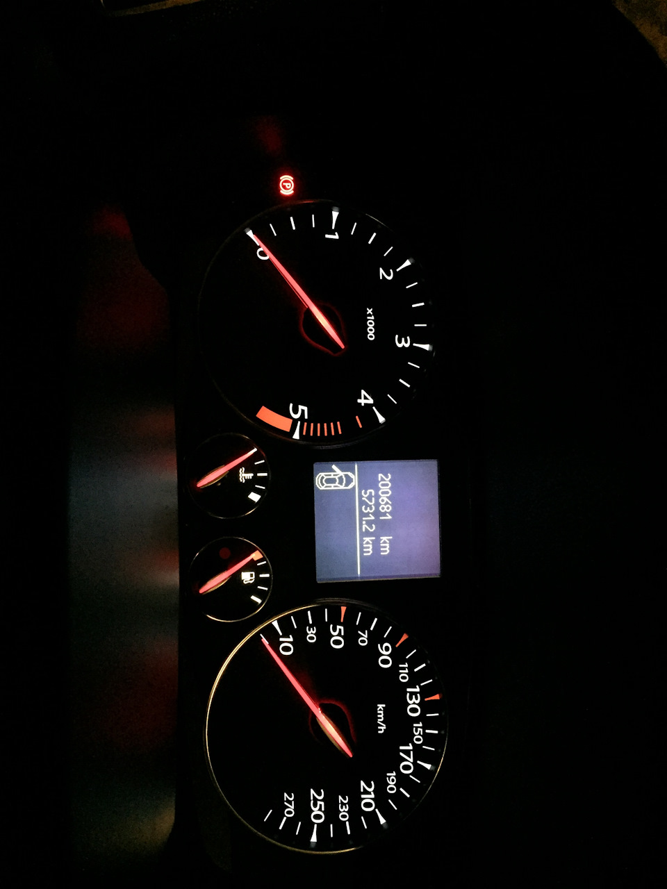 Який у кого розхід пального на Renault laguna 3 2.0 dci AT? 5