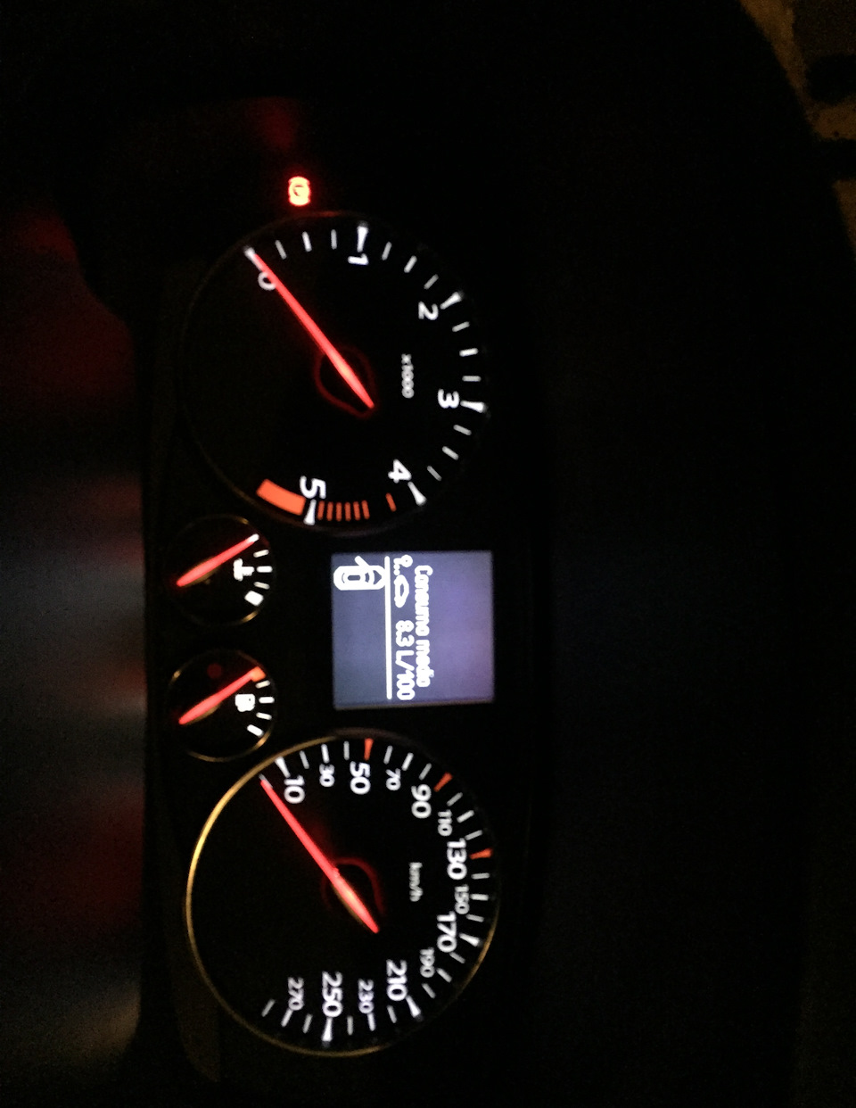 Який у кого розхід пального на Renault laguna 3 2.0 dci AT? 1