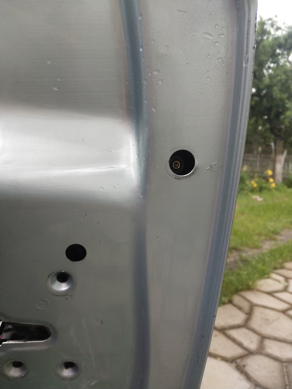 Не закривається замок дверей 1