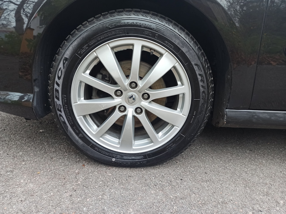 Зимові шини Debica Frigo HP2 215/55 R17 98V 3