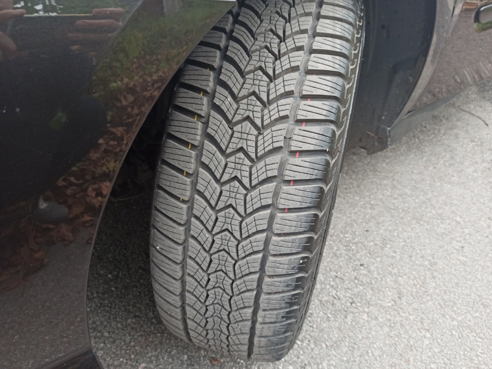 Зимові шини Debica Frigo HP2 215/55 R17 98V 2