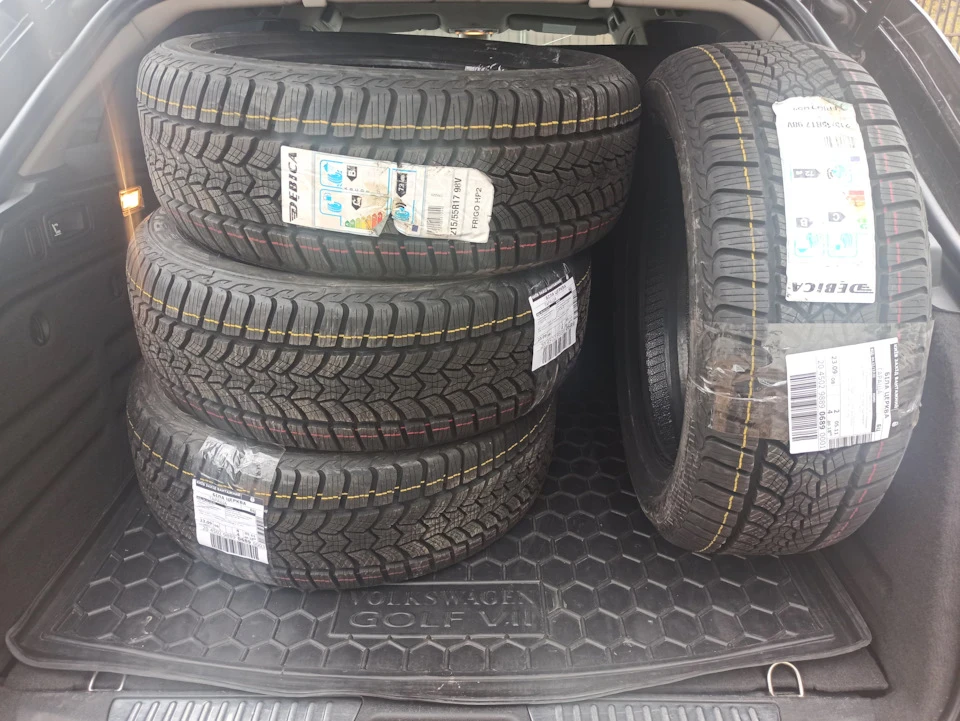 Зимові шини Debica Frigo HP2 215/55 R17 98V