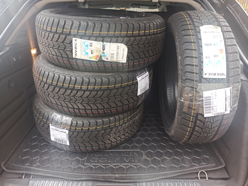 Зимові шини Debica Frigo HP2 215/55 R17 98V 1