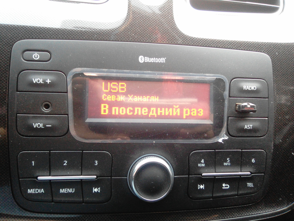 Штатна магнітола Renault 2