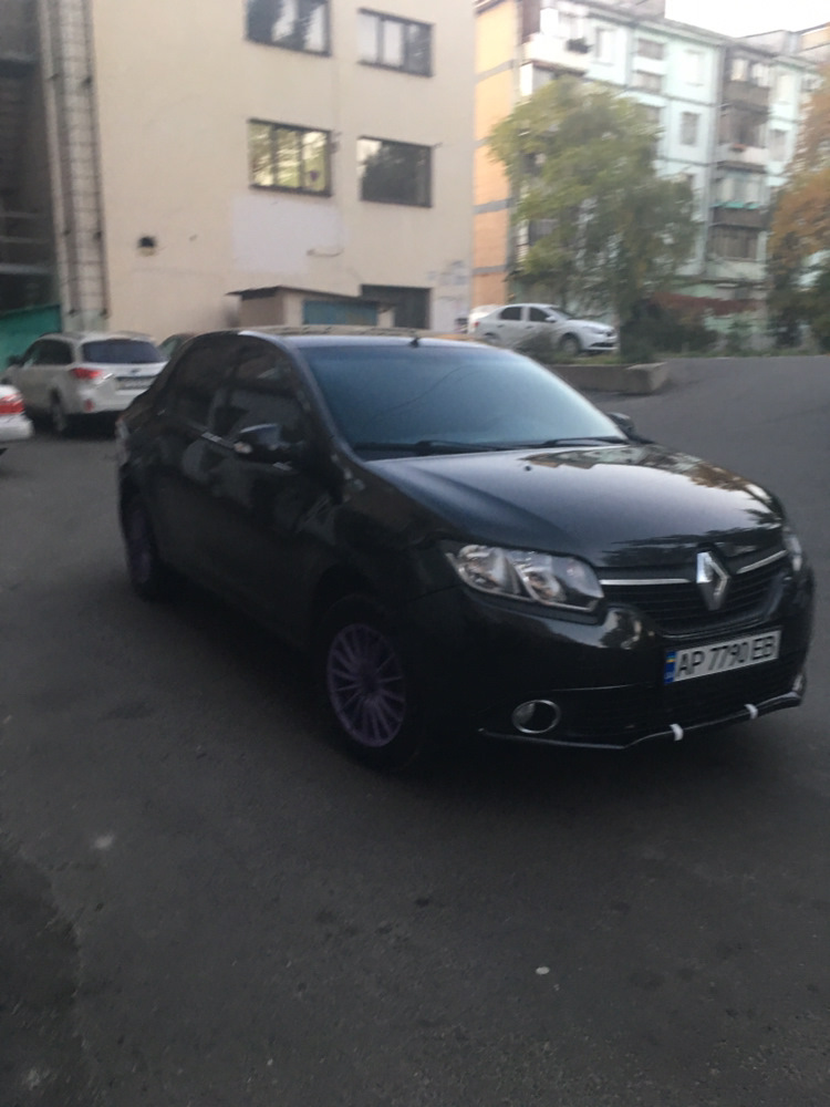 Зняв плівку з капота і помив двигун 5