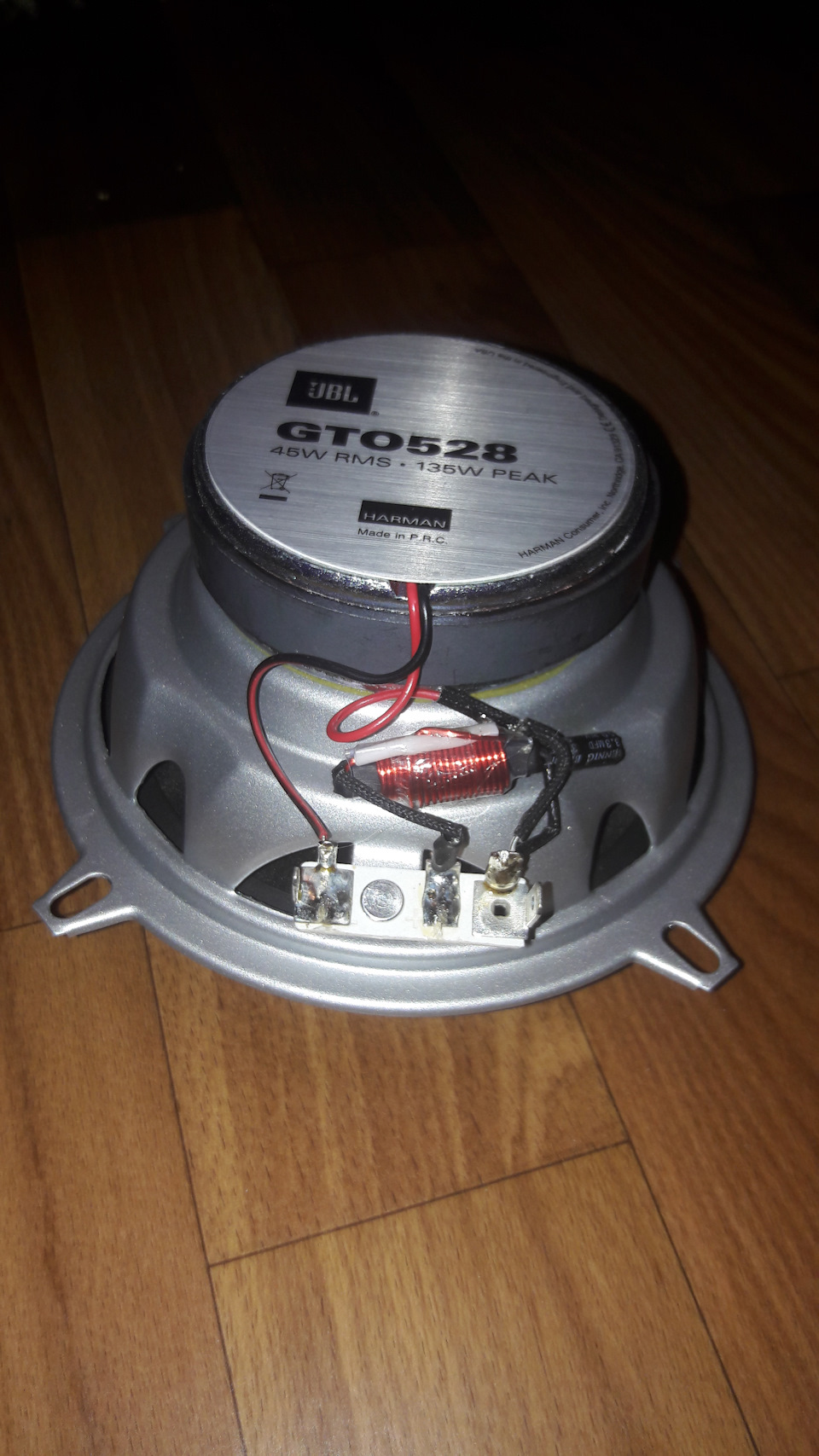 Встановлення акустики JBL GTO 528 4