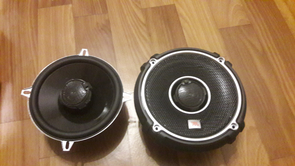 Встановлення акустики JBL GTO 528 5