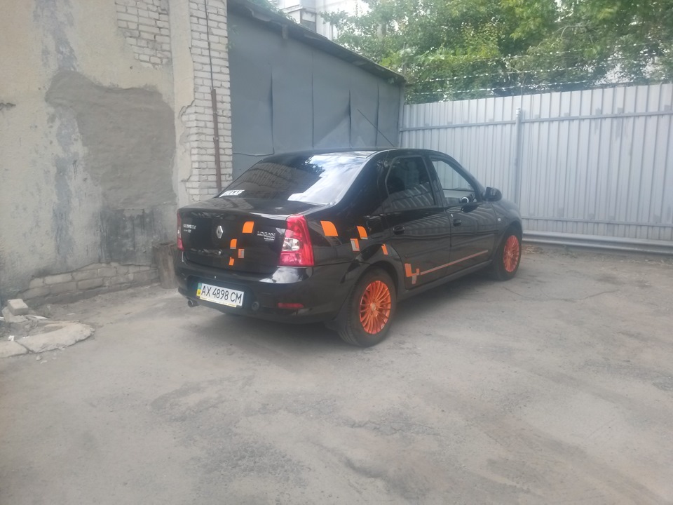 Нарешті обклеївся 3