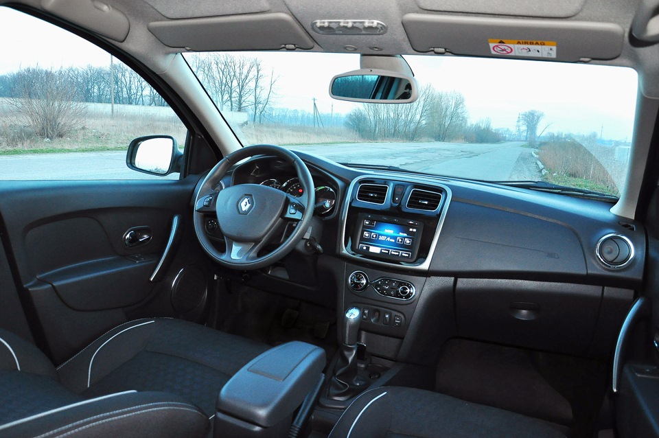 Фото салону. Renault Logan New 4