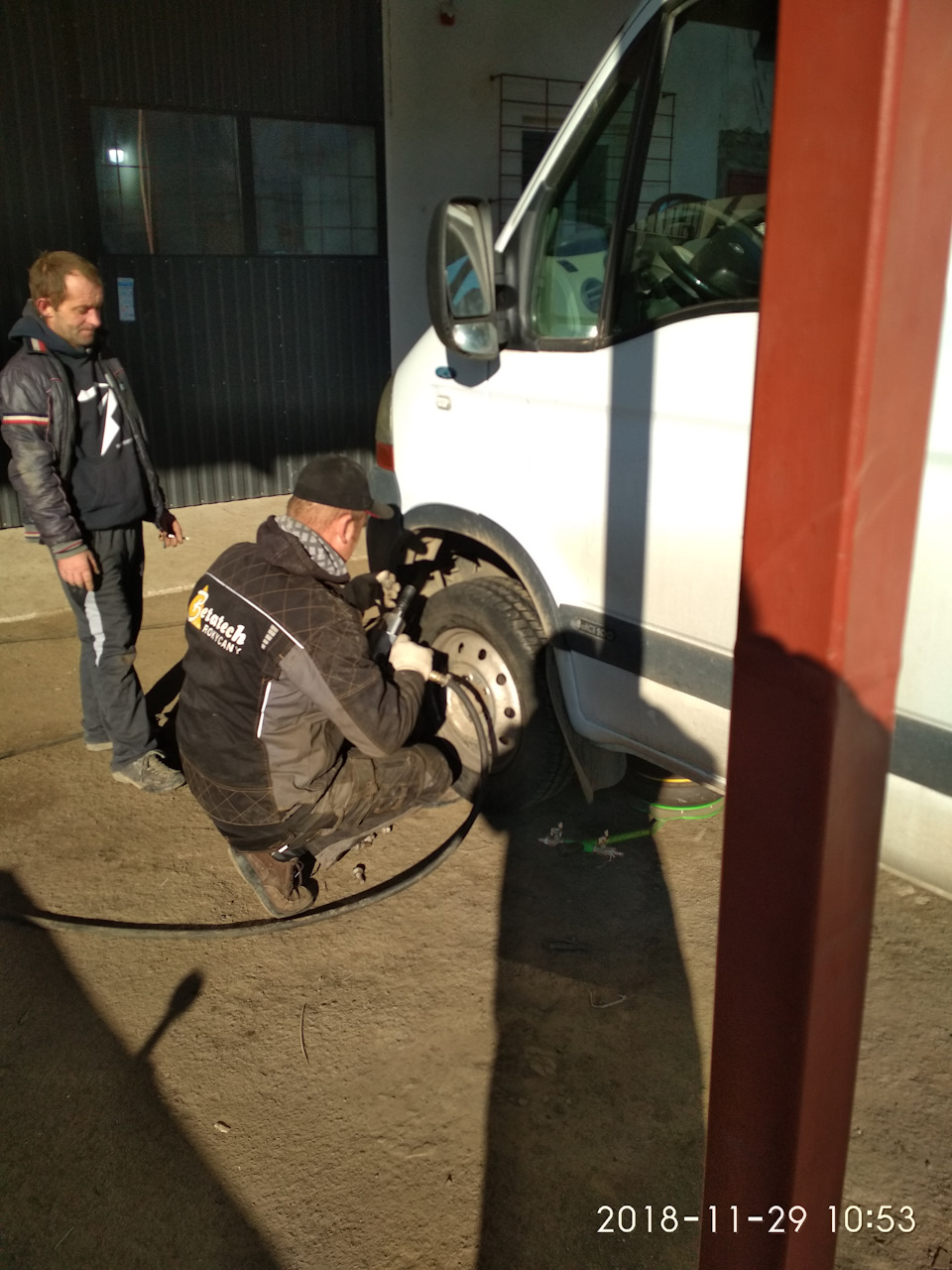 Перевзувся в зимові тапки 2