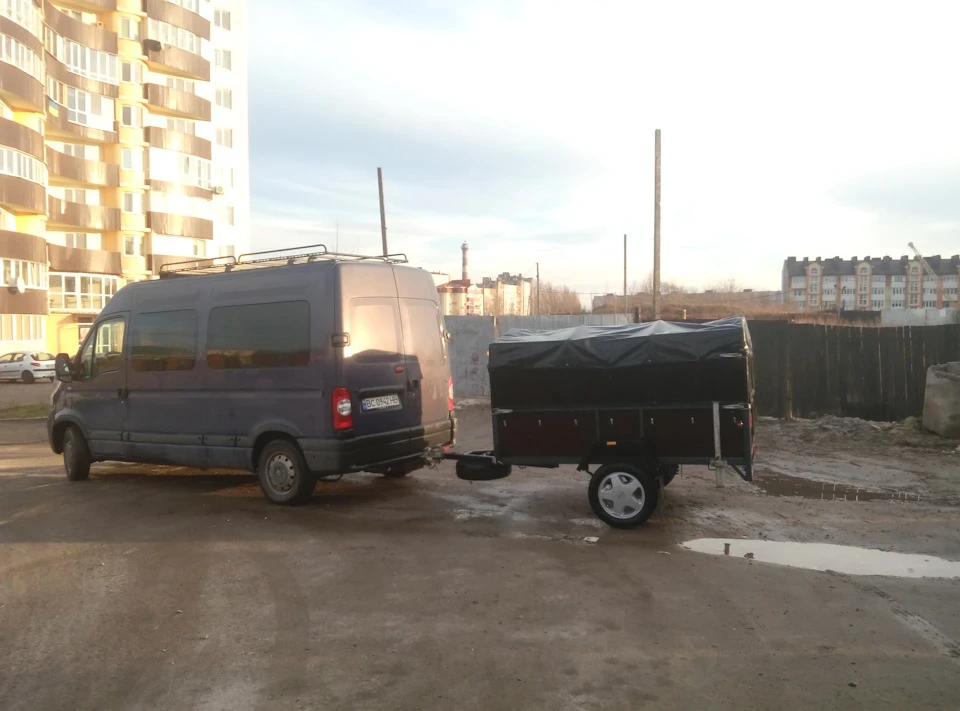 Перший виїзд Баклажана з причепом.
