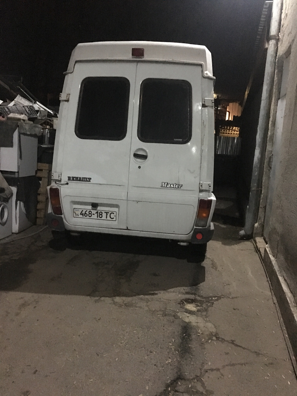 Шильдики Renault master 2