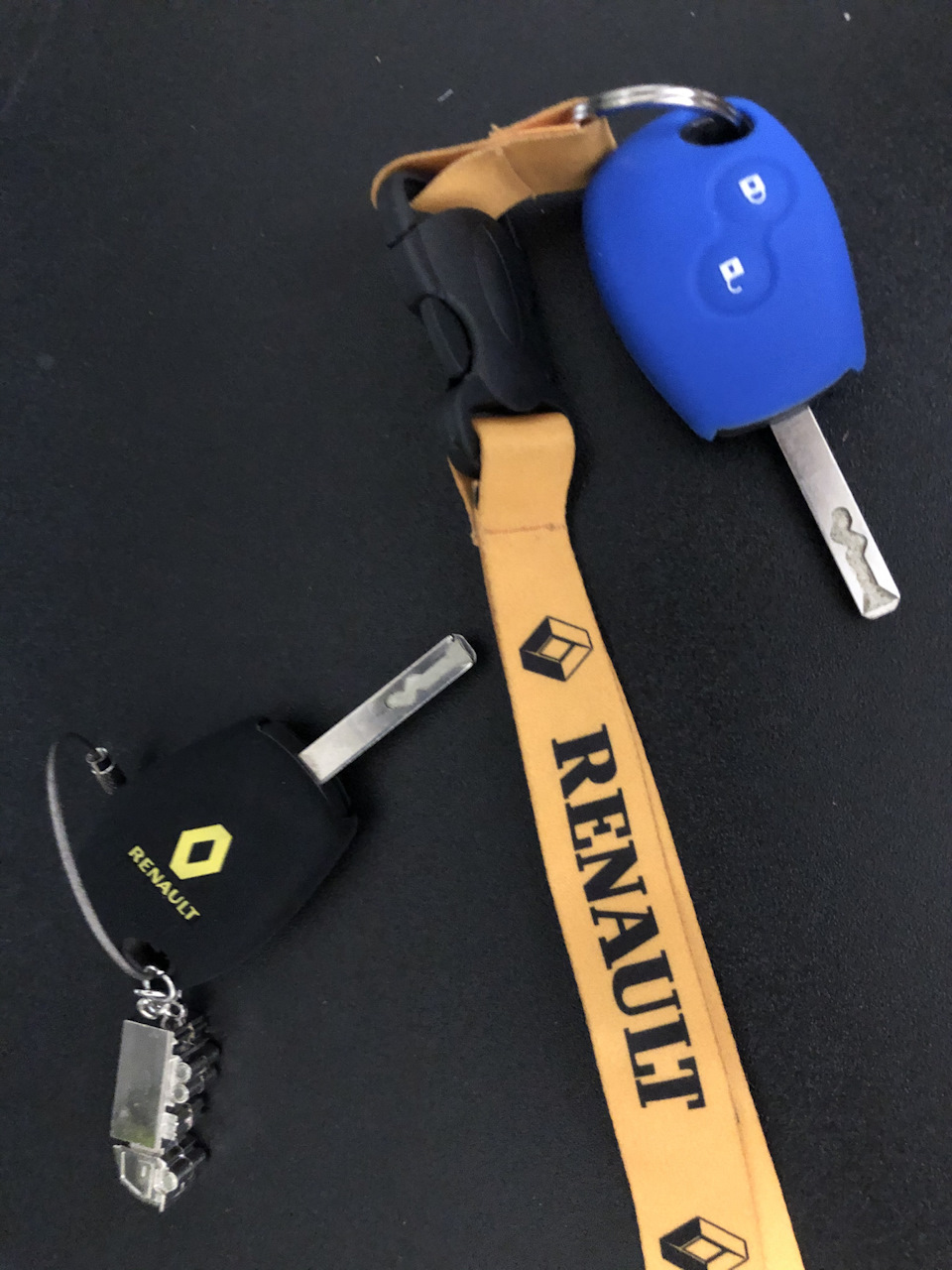 Силіконовий чохол на Ключі Renault 1