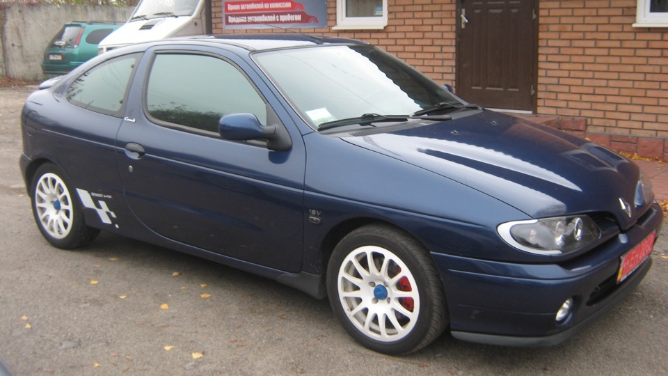 Megane vs BMW 328i e36 vs Mazda 323 Turbo 4WD 1