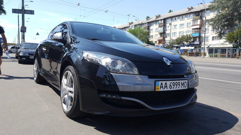 Продав меган - купив такий же. 5