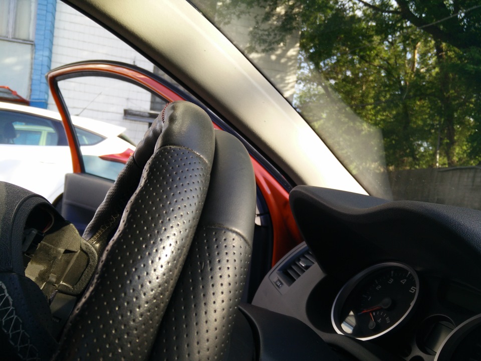 Руль Megane 3 RS у порівнянні 2 RS 3