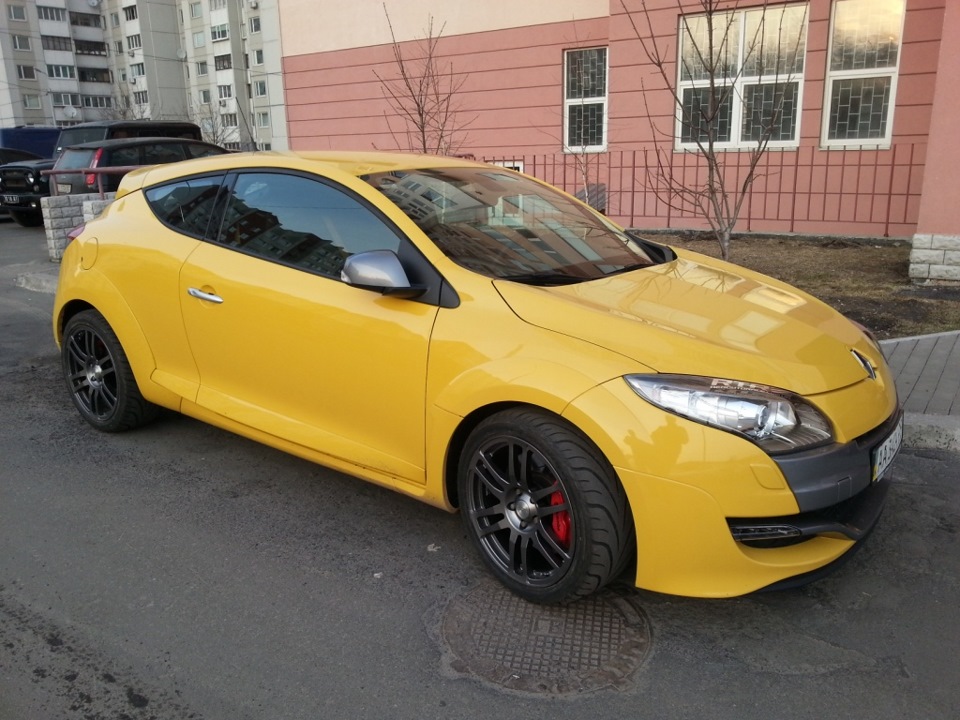 Спортивне взуття 3