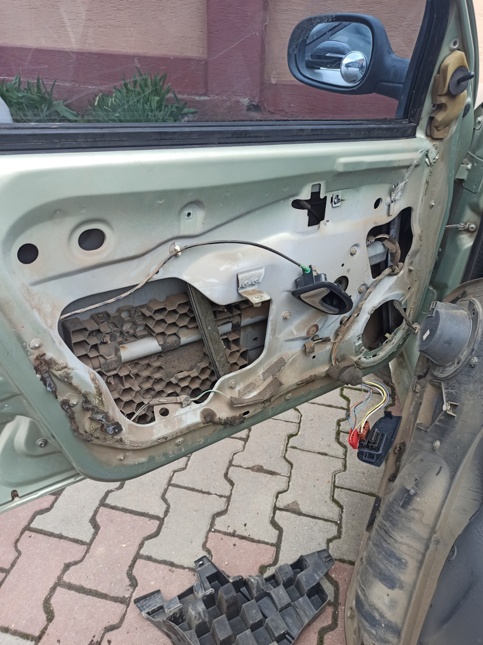 Поломка напряляющей скла. Перекос. 5