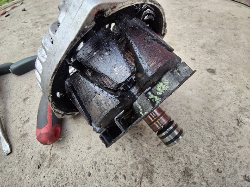 Заміна генератора на Mitsubishi 210A 2
