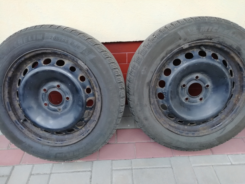 Продам диски гума колеса Megane 3 4 scenic 3 R 16 205 55 Michelin alpin 6 2