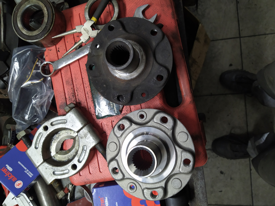 Смерть дуже молодого підшипника SKF. 1