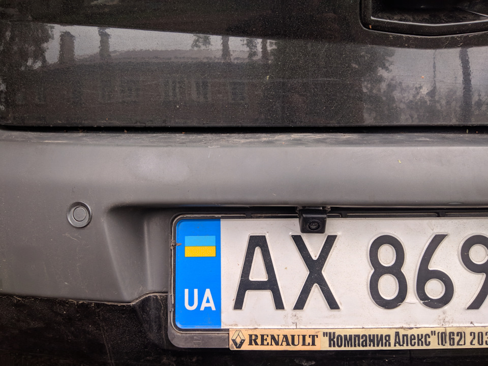 Камера заднього виду в Меган 2 від Fluence 2