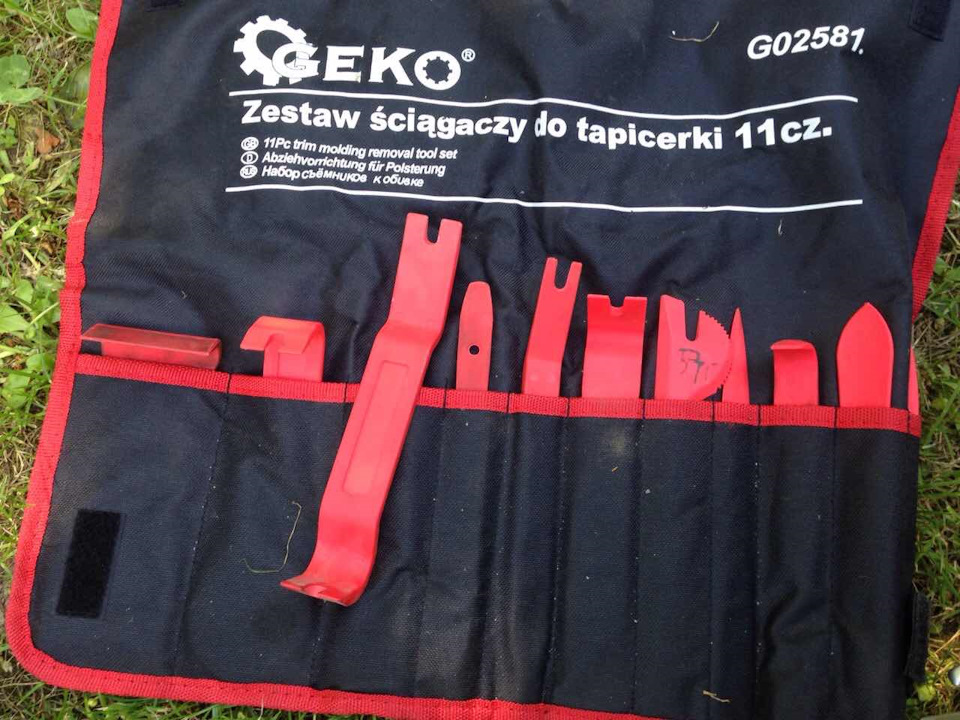 Встановив сітку в радіаторну решітку. 5