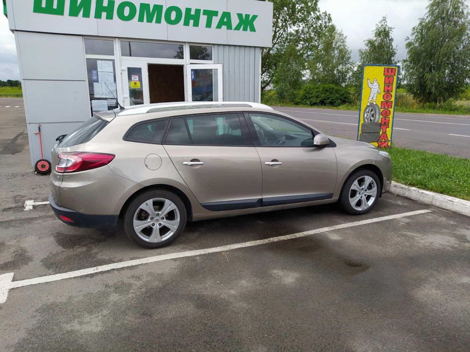 Поїздка за Меганом до Луцька 2