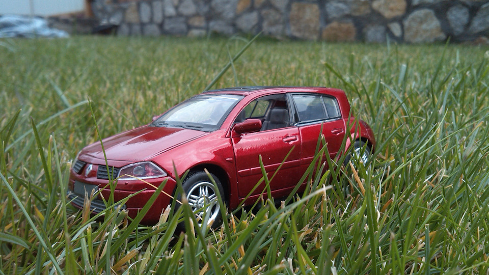 Mini Megi (модель Renoult Megane II) 1