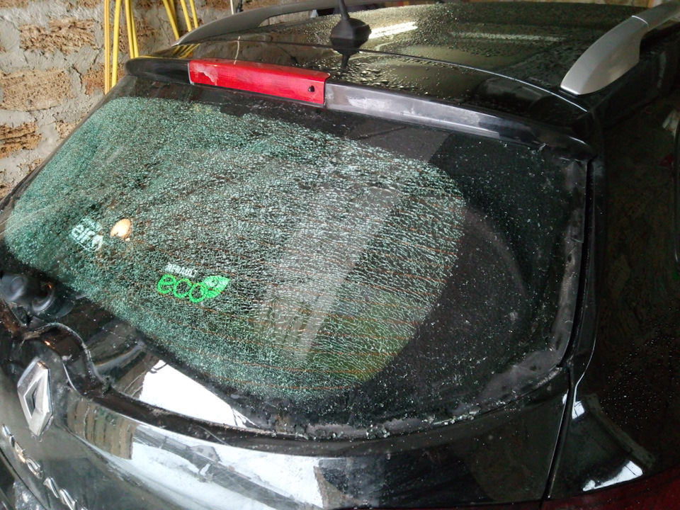 Розсипалося заднє скло або Доброго ранку в ціну 200$((( 2