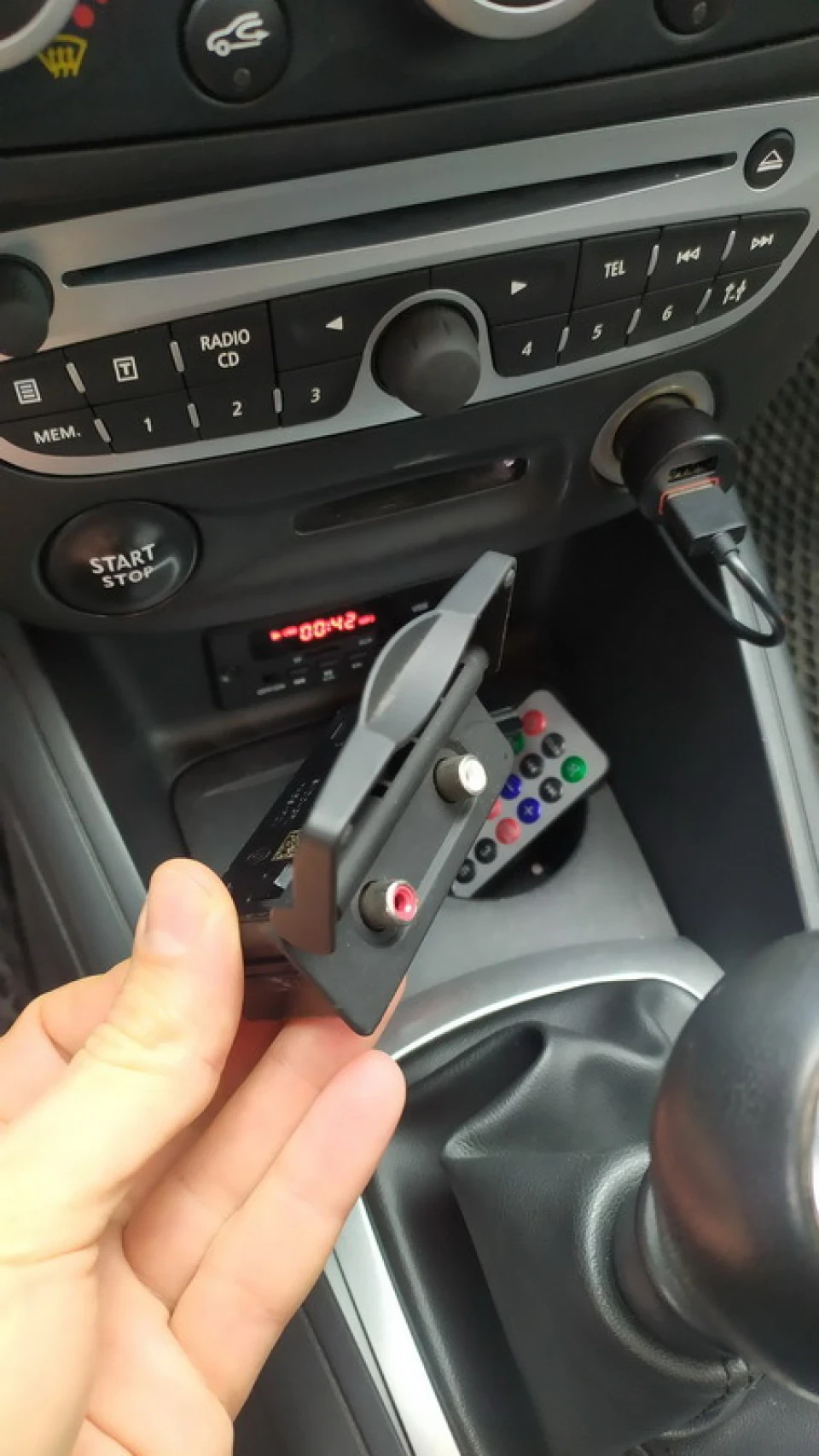 #3 Заміна штатного роз'єму AUX на декодер із підтримкою FM, TF, USB, AUX