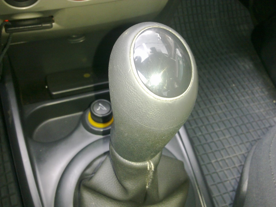Ручка МКПП від Renault Logan (престиж) 5