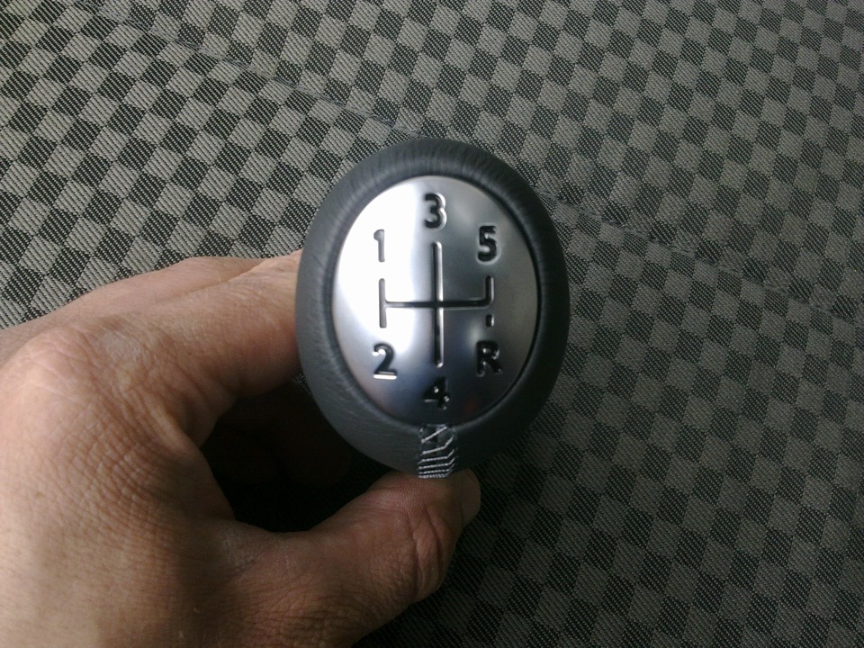 Ручка МКПП від Renault Logan (престиж) 3