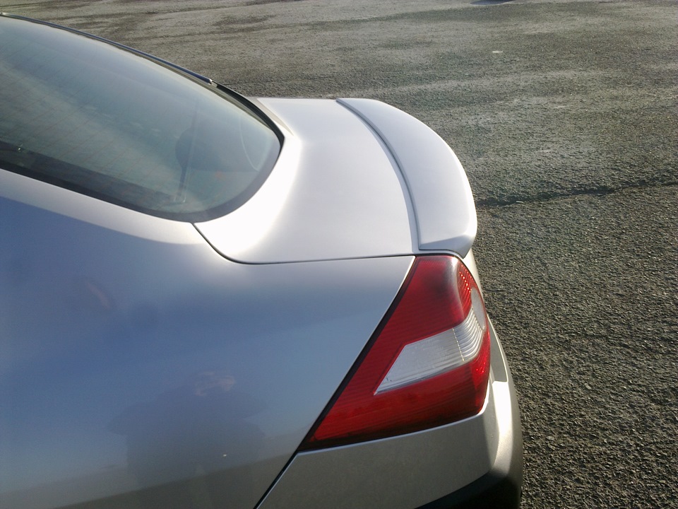 Спойлер багажника Renault Megane II 1