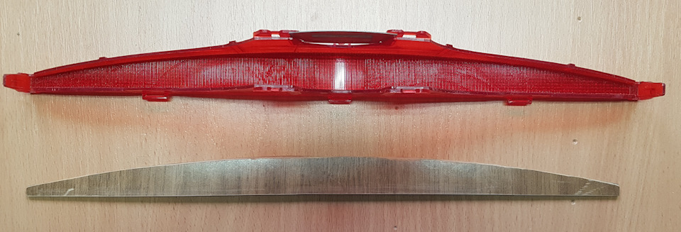 LED стоп-сигнал та LED підсвітка бардачка 1