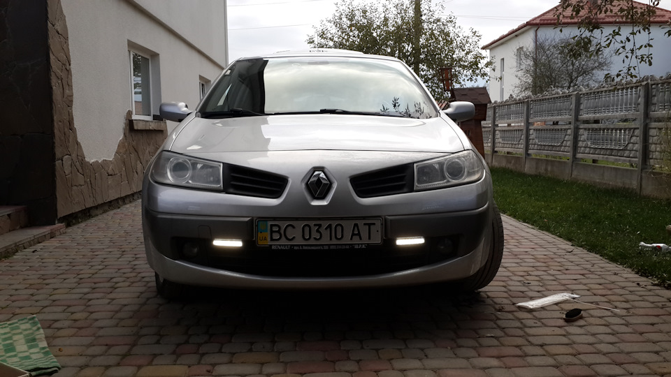 Встановлення денних ходових вогнів Philips Daylight 9 5