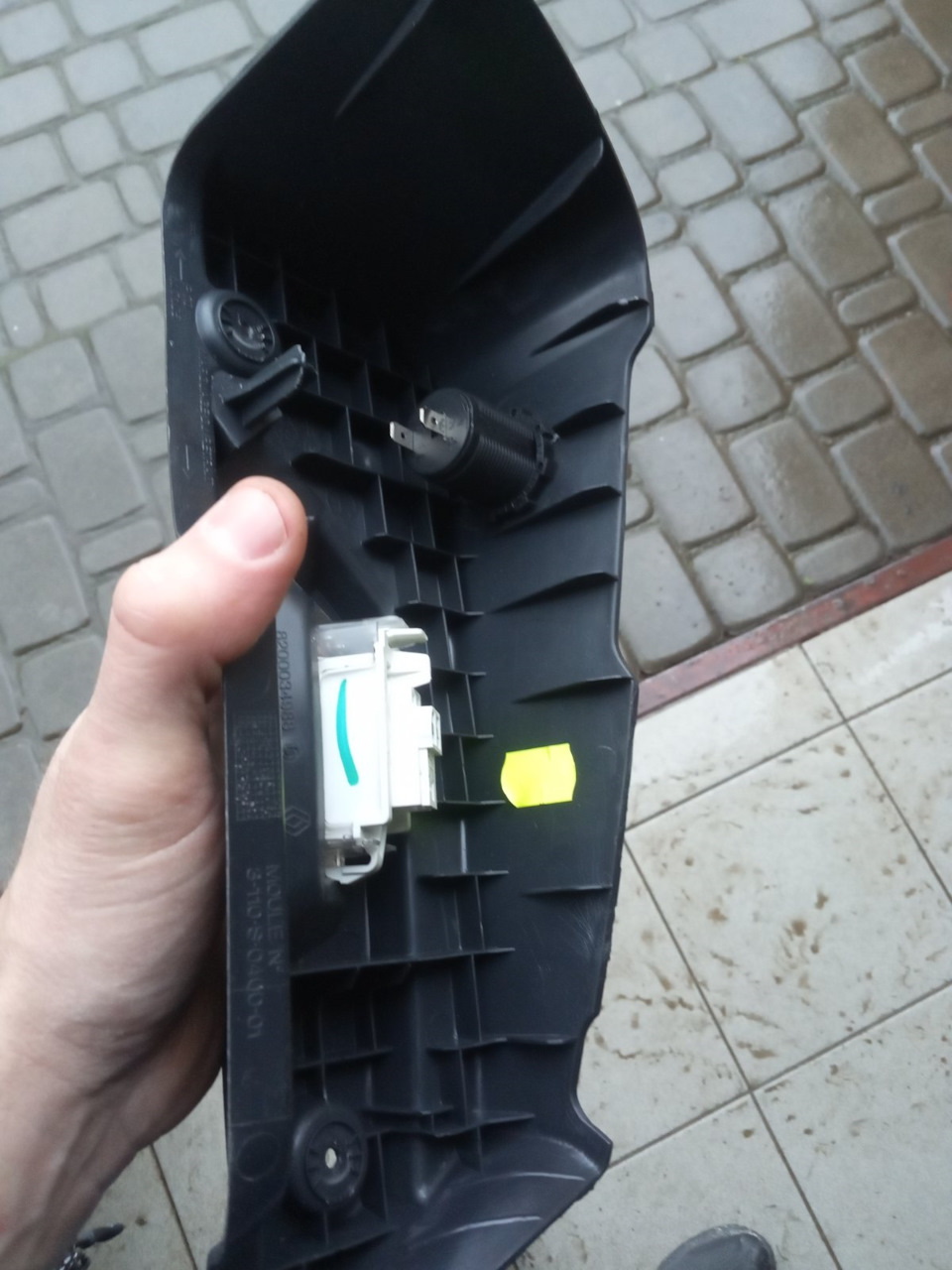 Встановлення додаткових розеток 12В (USB) для заднього ряду\багажник))) 3