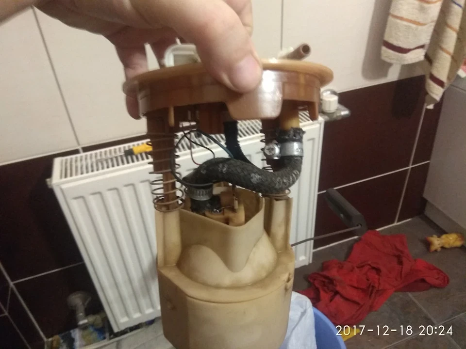 Зітхає паливний насос