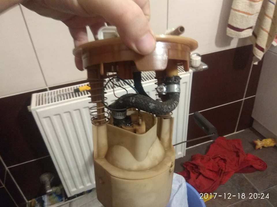 Зітхає паливний насос 1