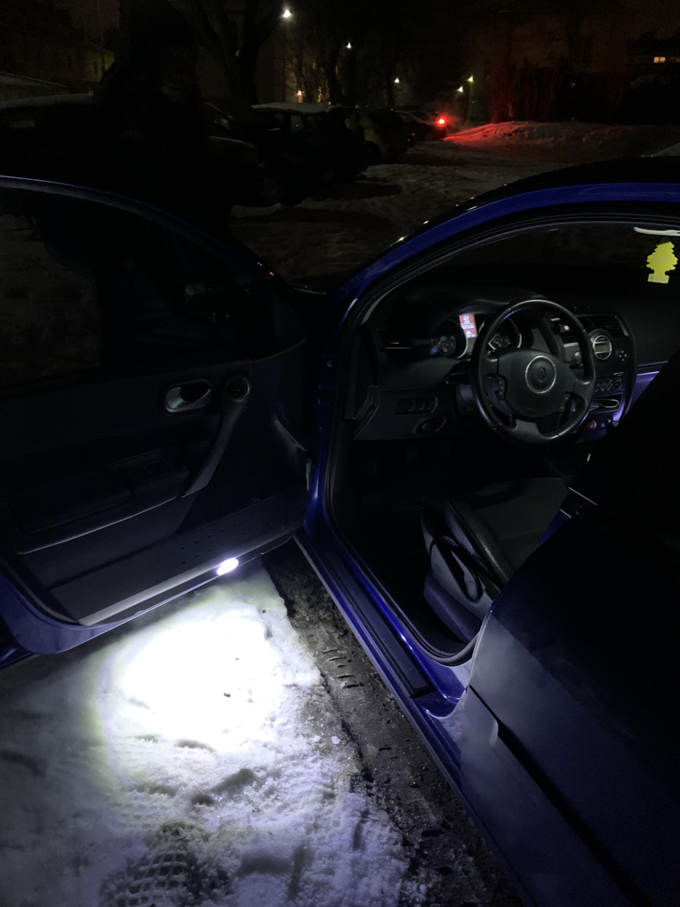 Підсвічування ніг Megane 2 1
