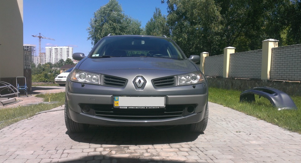 Бампер Megane RS 1