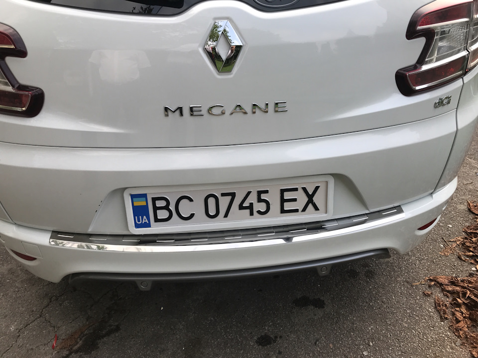 Накладка бампера 1