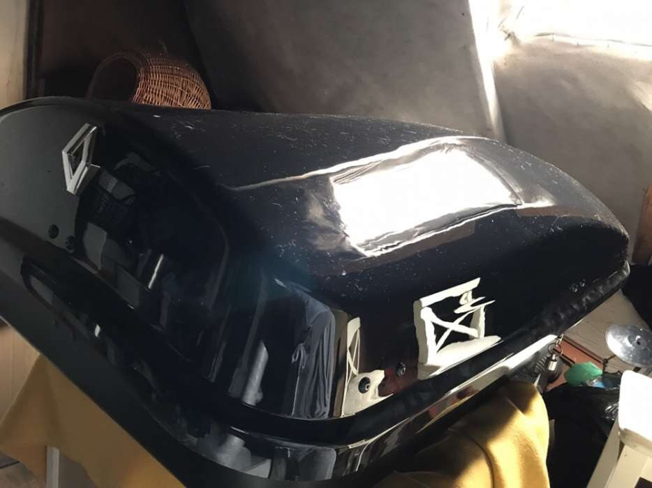 Оригінальний багажний бокс Renault. 5