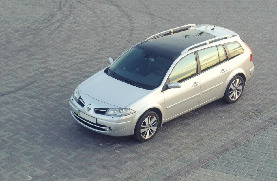 установка бризковиків Megane II